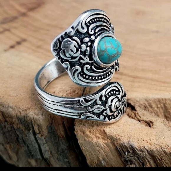 Jewelry - Boho Turquoise Antique Silver Cuff Ring